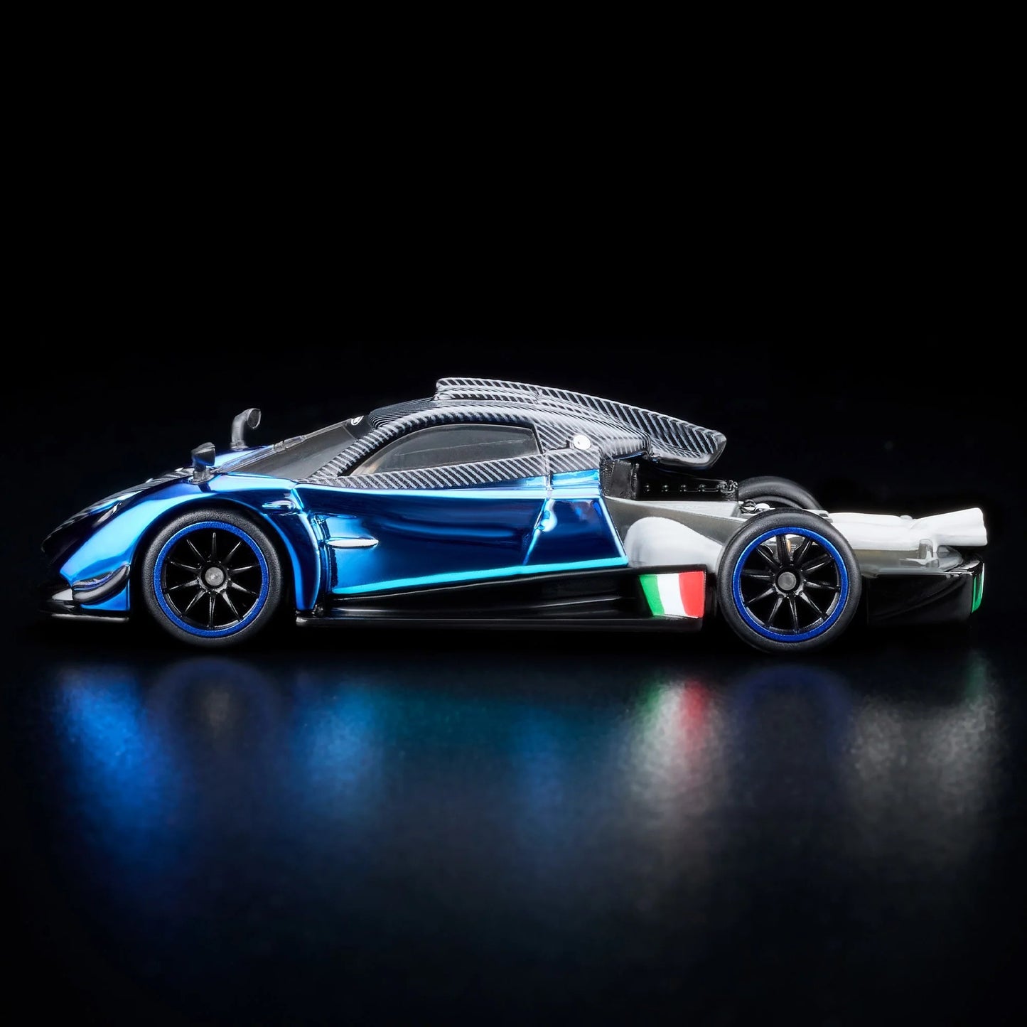 2024 HOT WHEELS RLC Exclusive 2021 Pagani Huayra R 1:64 - HWF21