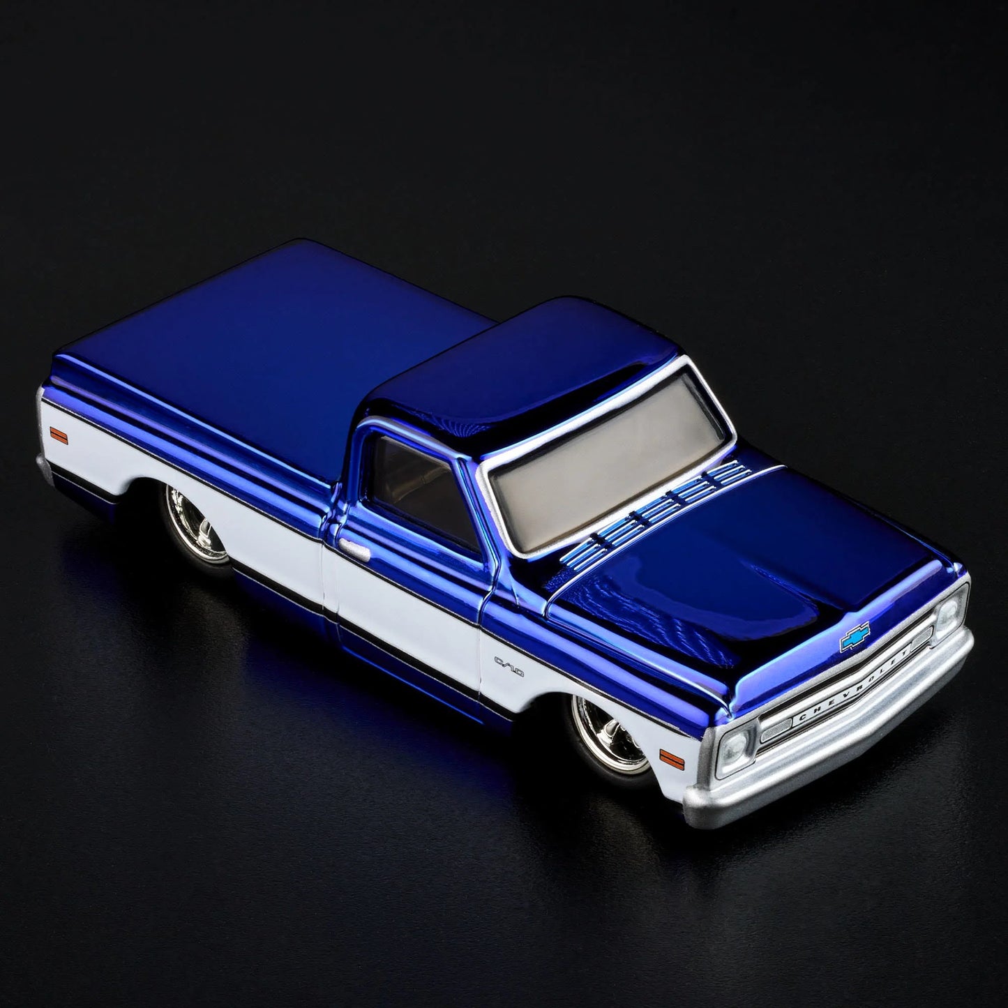 2024 HOT WHEELS RLC Exclusive 1969 Chevy C-10 1:64 - HWF22