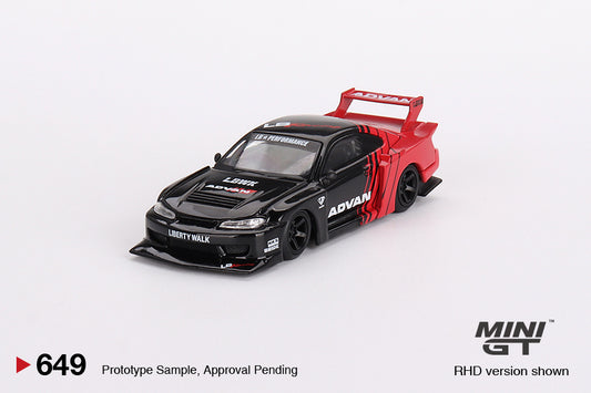 MINI GT Nissan LB-Super Silhouette S15 Silvia Advan RHD #649 1:64 - MGT00649